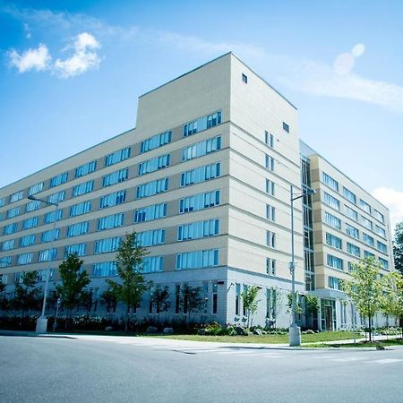 Lakehead University Residence And Conference Centre Orillia Eksteriør billede